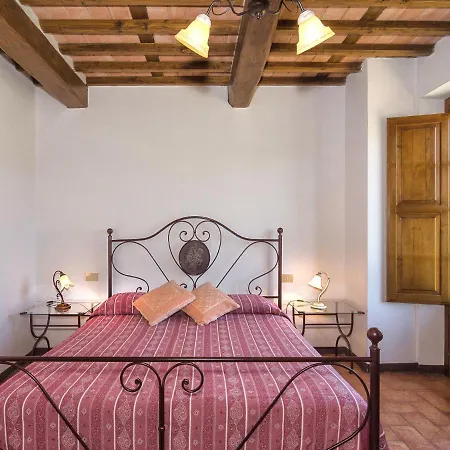 Giuseppe By Interhome * Lucca