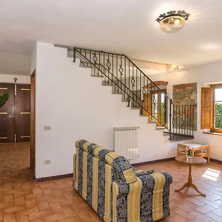 Giuseppe By Interhome * Lucca